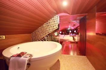 Hangzhou Jade Theme Hotel Екстериор снимка